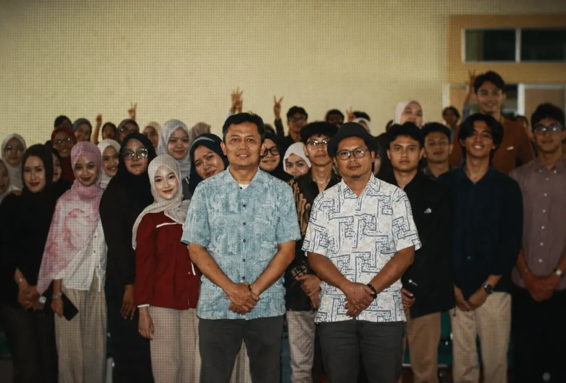 Workshop Penulisan Artikel Jurnal Ilmiah Untuk Mengasah Kemampuan Menulis Calon Sarjana Humas